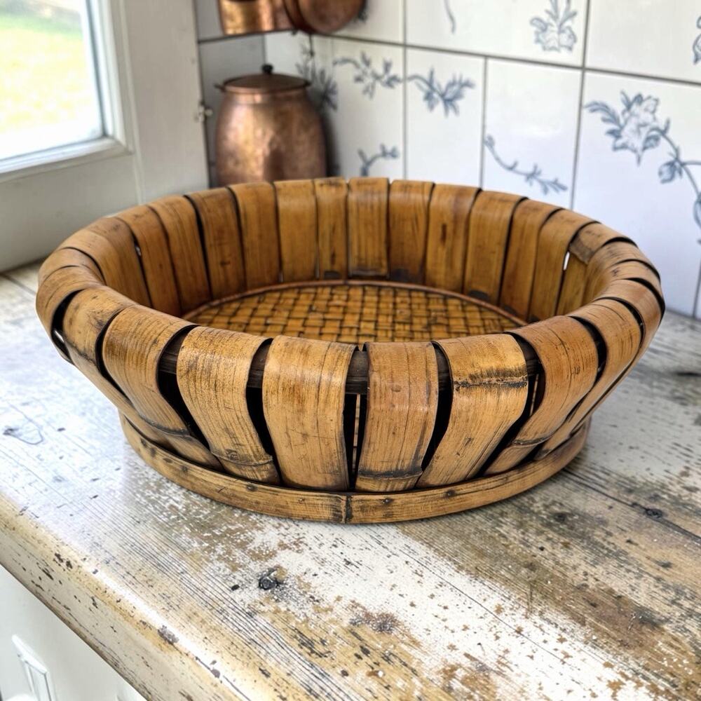 Vintage Hand Woven Wooden Bent Bamboo Slats Fruit Basket/Serving Tray 15”x4.5”